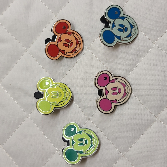 Disney World Hidden Mickey Series 3 Colorful Mickey Head Pin Set - Picture 1 of 2